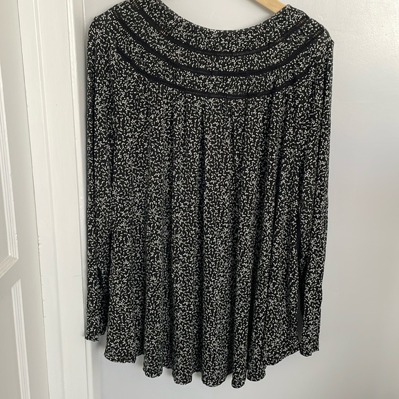 Lane Bryant Black and white Dot Blouse women size 14 - Picture 2 of 9